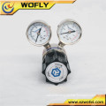 co2 regulator with gauge